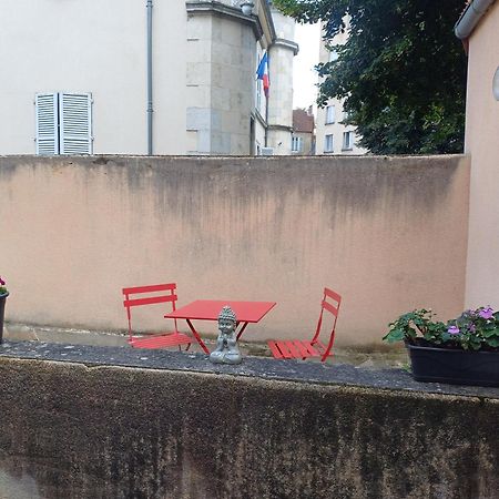 Joli Cocon En Plein Centre Ville Vichy Kültér fotó